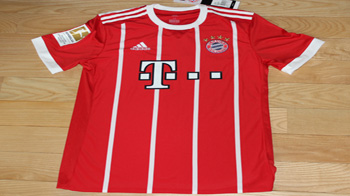 koszulka Lewandowskiego wnt.jpg